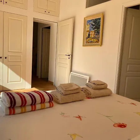 Luberon's Hidden Gem * Oppede
